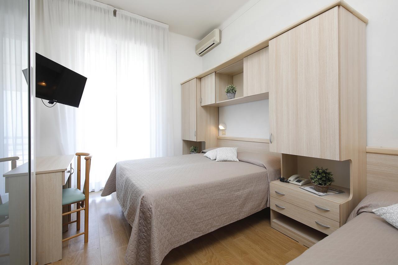 Hotel Lungomare Cattolica Eksteriør billede