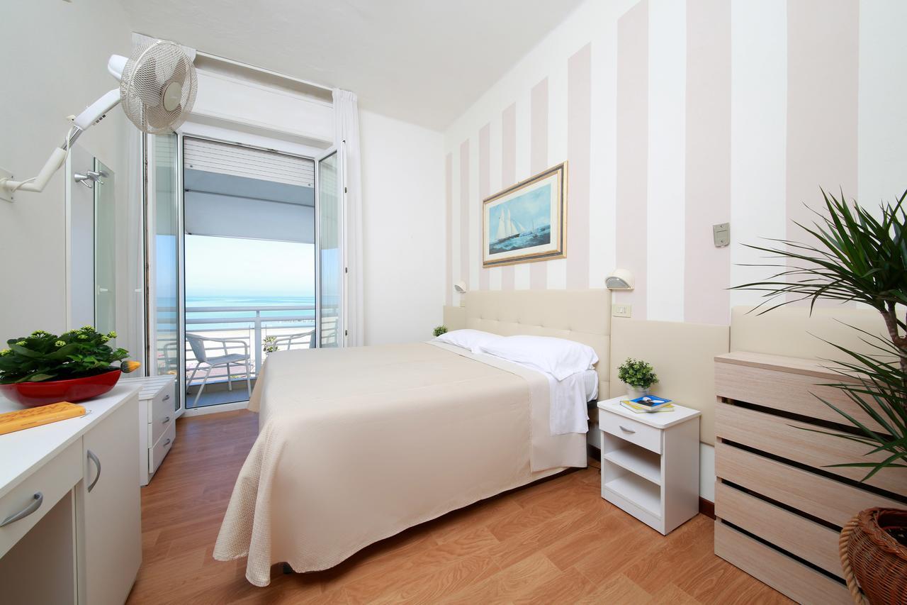 Hotel Lungomare Cattolica Eksteriør billede