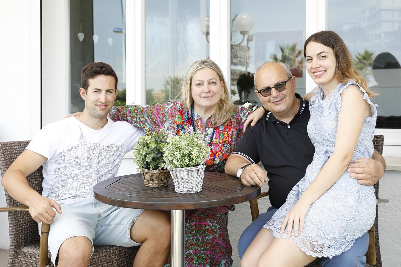Hotel Lungomare Cattolica Eksteriør billede